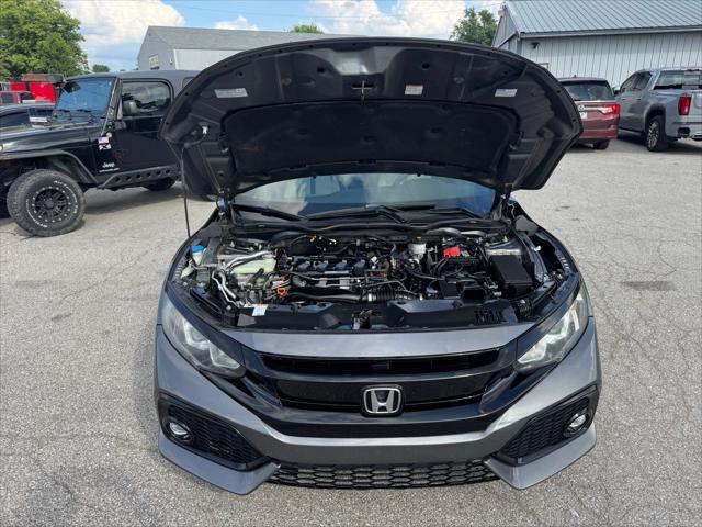 Photo of 2018 Gray Honda Civic
