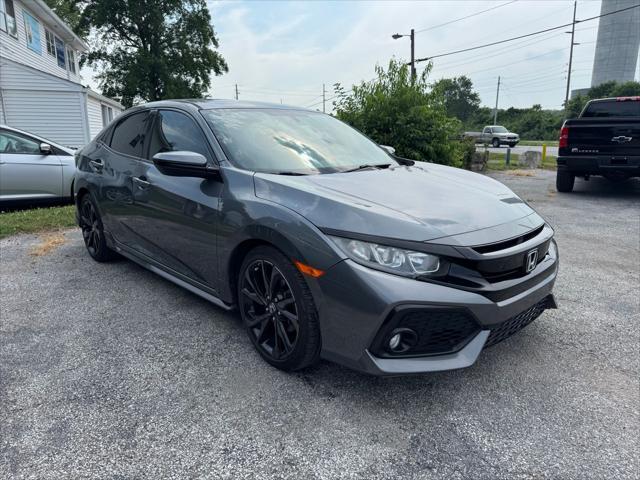 Photo of 2018 Gray Honda Civic