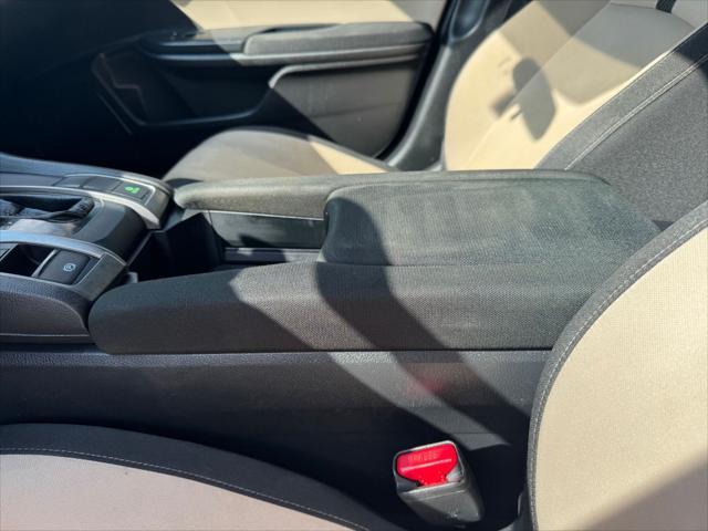 Photo of 2018 Gray Honda Civic