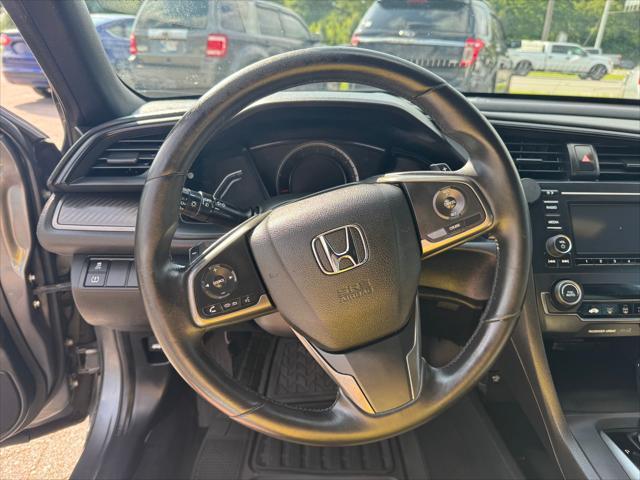 Photo of 2018 Gray Honda Civic