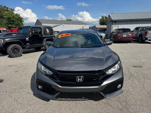 Photo of 2018 Gray Honda Civic