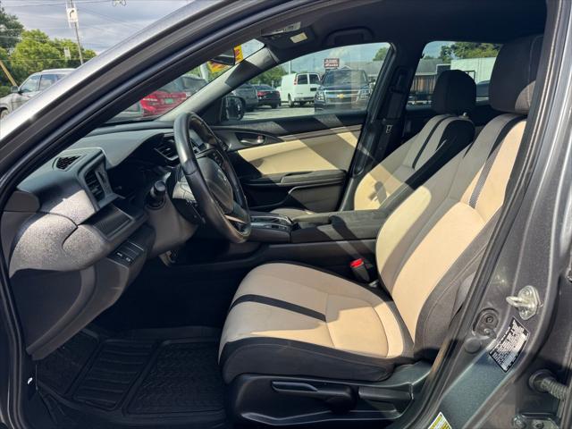 Photo of 2018 Gray Honda Civic