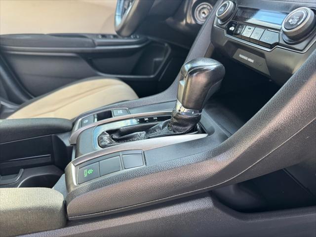 Photo of 2018 Gray Honda Civic