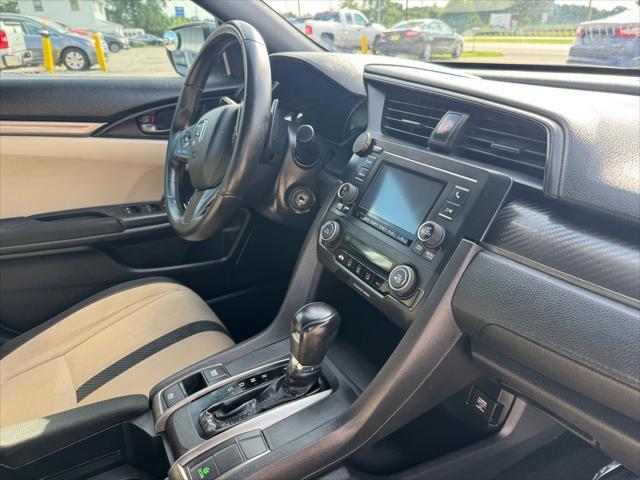 Photo of 2018 Gray Honda Civic
