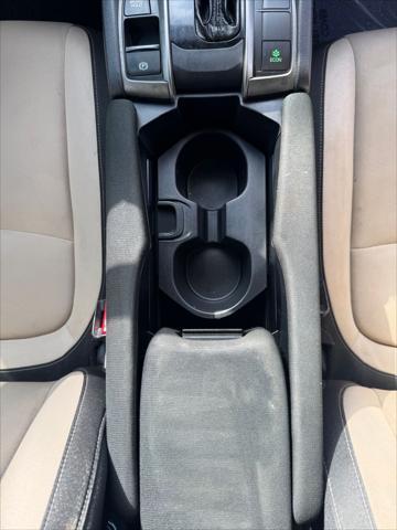 Photo of 2018 Gray Honda Civic
