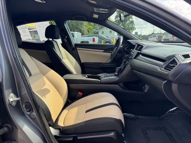 Photo of 2018 Gray Honda Civic