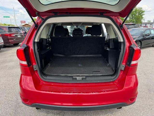 Photo of 2014 Redline 2 Coat Pearl Dodge Journey