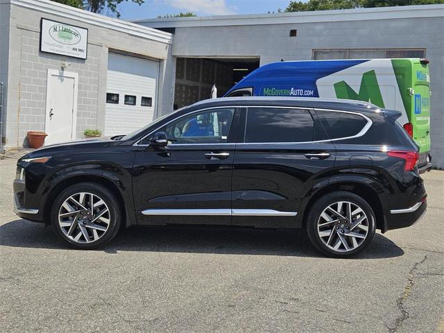 Photo of 2023 Black Hyundai SANTA FE