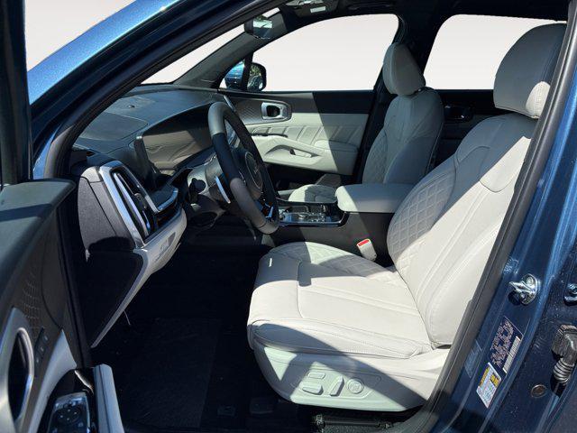Photo of 2025 Mineral Blue Kia Sorento Hybrid