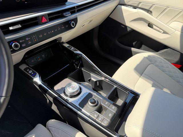 Photo of 2025 Mineral Blue Kia Sorento Hybrid
