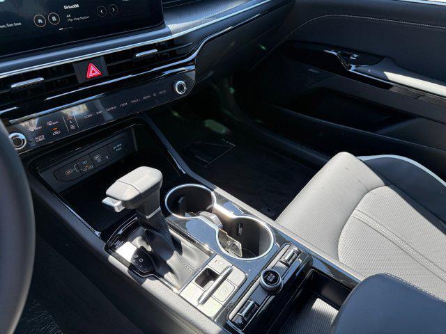 Photo of 2026 Snow White Pearl Kia K5
