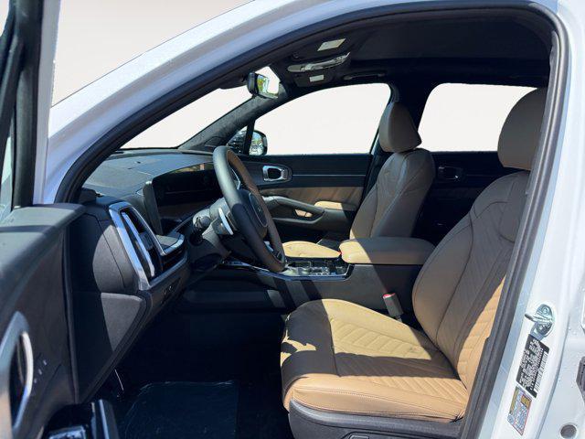 Photo of 2025 Glacial White Pearl Kia Sorento