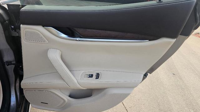 Photo of 2018 Gray Maserati Ghibli