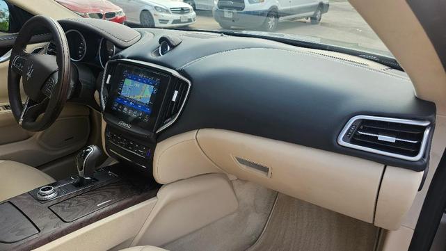 Photo of 2018 Gray Maserati Ghibli
