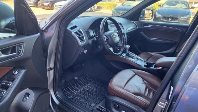 Photo of 2017 Monsoon Gray Metallic Audi Q5