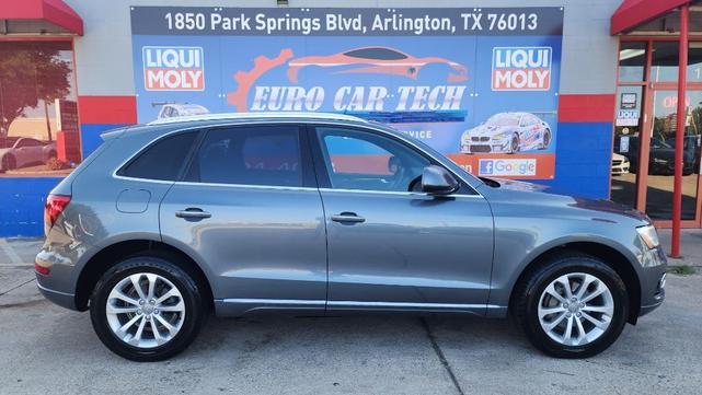 Photo of 2017 Monsoon Gray Metallic Audi Q5
