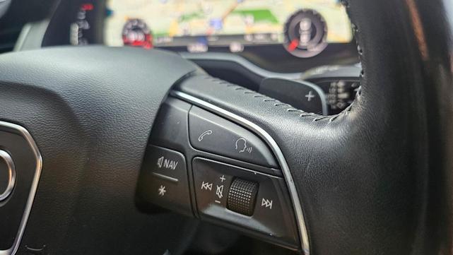 Photo of 2019 Night Black Audi Q7