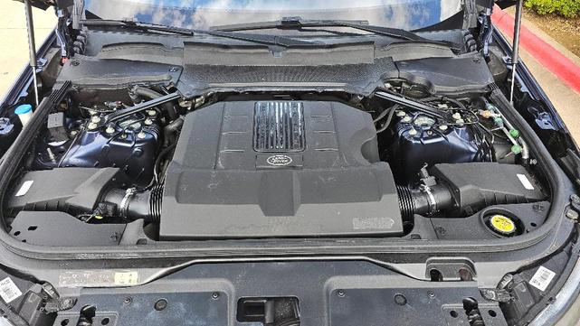 Photo of 2018 Lorie Blue Land Rover Discovery