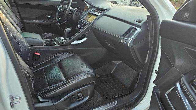 Photo of 2019 Fuji White Jaguar E-PACE