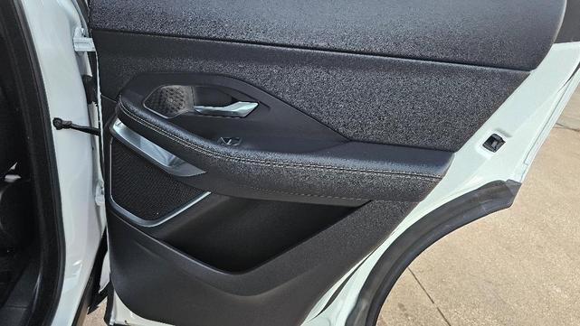 Photo of 2019 Fuji White Jaguar E-PACE