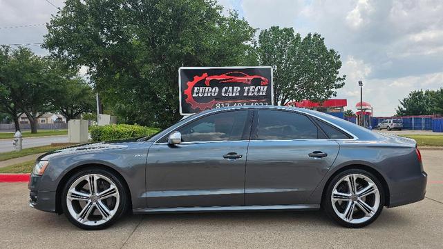 Photo of 2013 Gray Audi S8