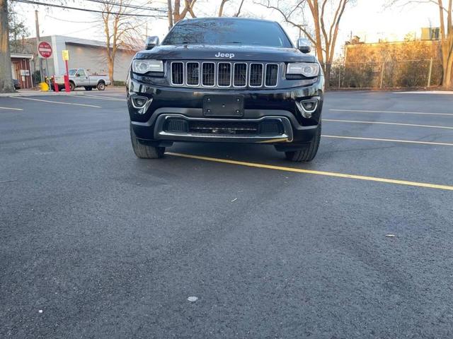 Photo of 2015 Brilliant Black Crystal Pearl Coat Jeep Grand Cherokee