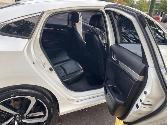 Photo of 2018 White Orchid Pearl Honda Civic