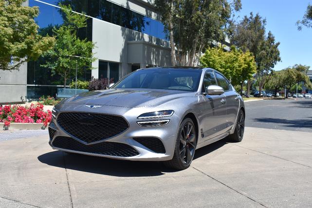 2023 Genesis G70