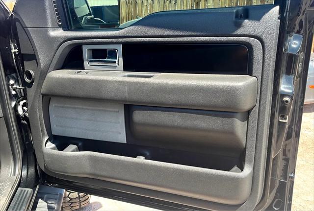 Photo of 2011 Black Ford F-150