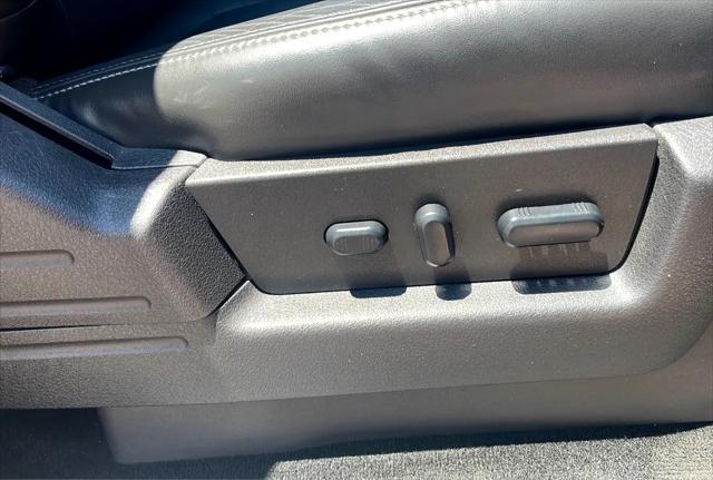 Photo of 2011 Black Ford F-150