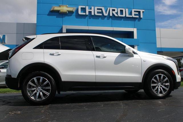 Photo of 2023 Crystal White Tricoat Cadillac XT4
