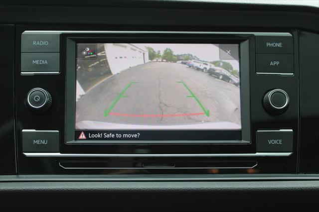 Photo of 2020 Black Uni Volkswagen Jetta