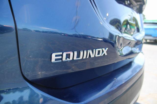 Photo of 2022 Blue Glow Metallic Chevrolet Equinox
