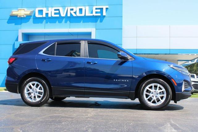 Photo of 2022 Blue Glow Metallic Chevrolet Equinox