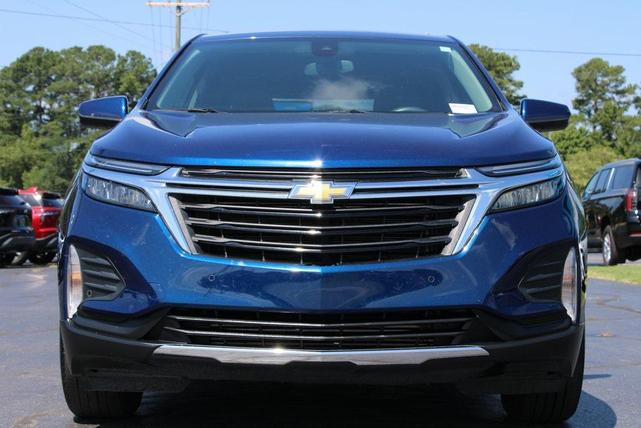 Photo of 2022 Blue Glow Metallic Chevrolet Equinox