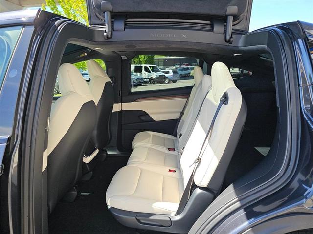 Photo of 2024 Gray Tesla Model X