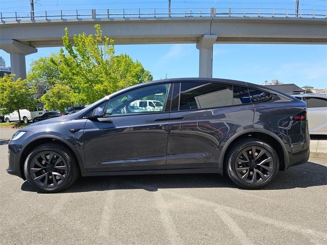 Photo of 2024 Gray Tesla Model X