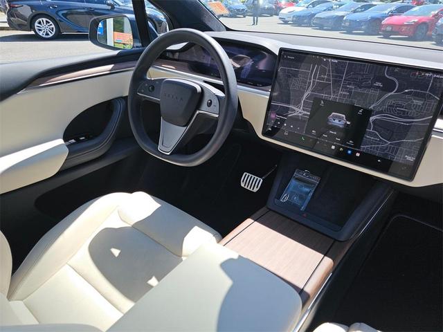 Photo of 2024 Gray Tesla Model X