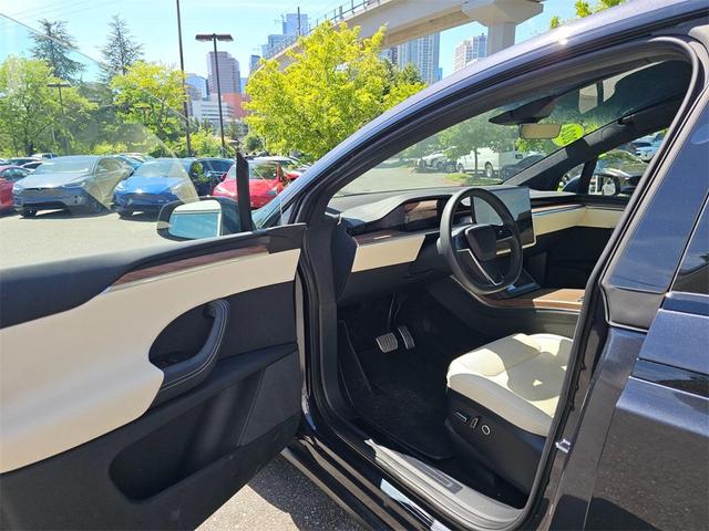 Photo of 2024 Gray Tesla Model X