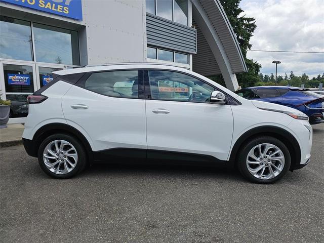 Photo of 2022 Summit White Chevrolet Bolt EUV