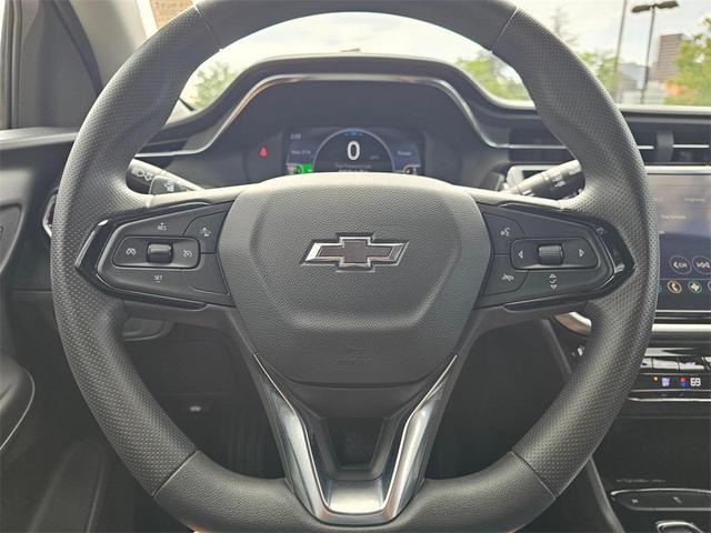 Photo of 2022 Summit White Chevrolet Bolt EUV