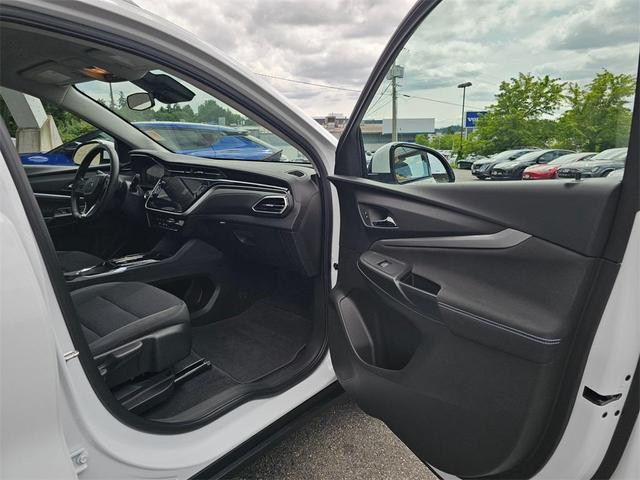Photo of 2022 Summit White Chevrolet Bolt EUV