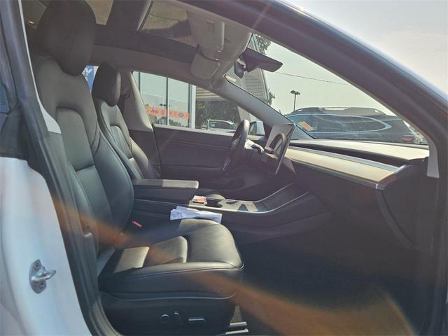 Photo of 2020 Pearl White Multi Tesla Model 3