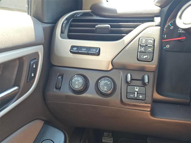 Photo of 2017 Mineral GMC Yukon XL