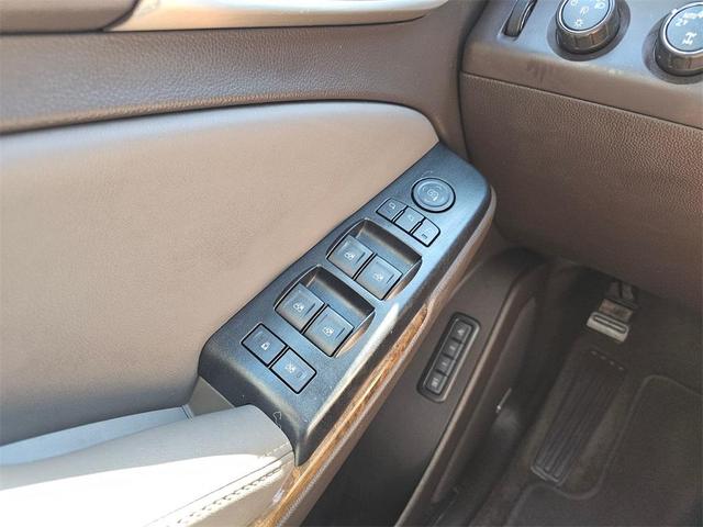 Photo of 2017 Mineral GMC Yukon XL