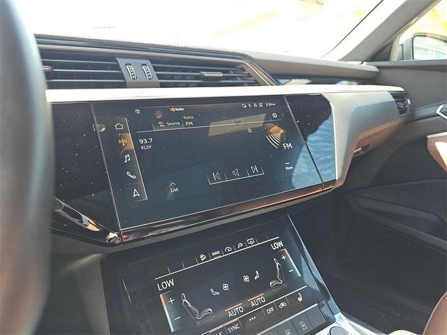 Photo of 2022 Florett Silver Metallic Audi e-tron