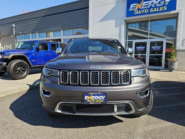 Photo of 2017 Granite Crystal Clearcoat Metallic Jeep Grand Cherokee