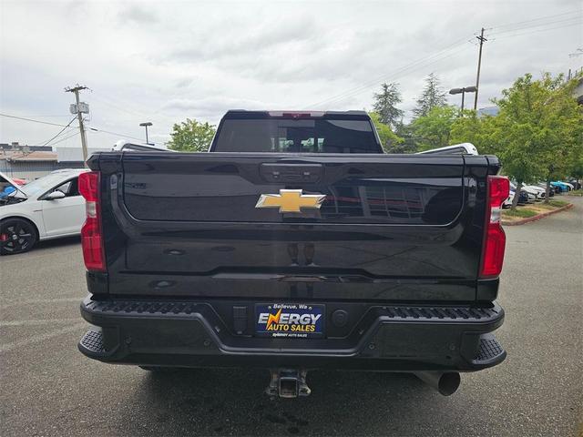Photo of 2022 Black Chevrolet Silverado 2500