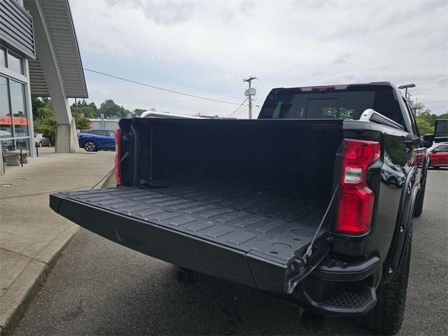 Photo of 2022 Black Chevrolet Silverado 2500
