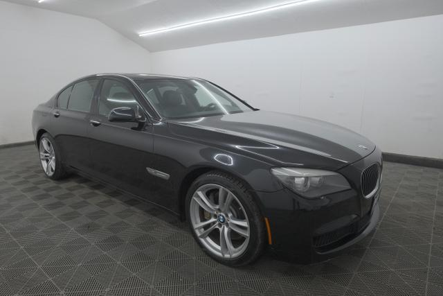 2012 BMW 750